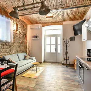  Apartment Rosenberger, Center With Parking Croatia