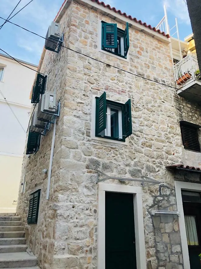 Peasant'S Palace Split